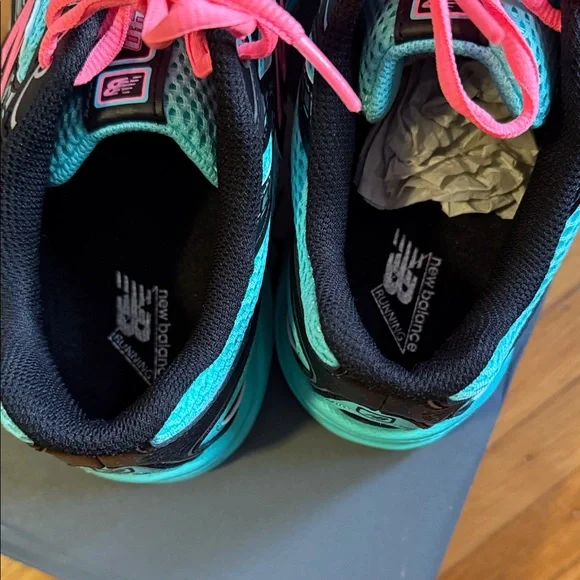 New Balance Teal and Pink Athletic Shoes - Picture 4 of 5